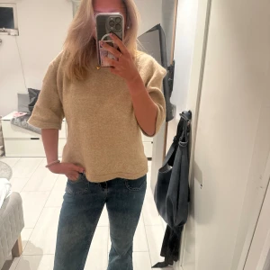 Hm Bootcut jeans med fickor fram - Fint skick 