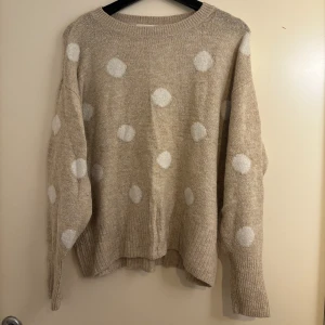 Stickad tröja  - Stickad tröja i bra skick❣️