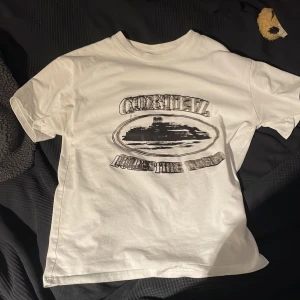 Corteiz t-shirt - Small Tvär fet Använd en del men inga skador eller annat. Så gott som ny. Inget tryck på baksidan.