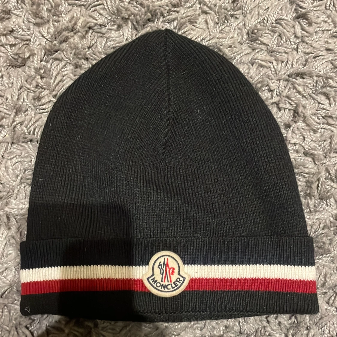 Moncler mössa