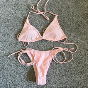 Bikini  - Rosa bikini så gott som ny☺️ skriv till mig om ni vill ha mer information om passform mm