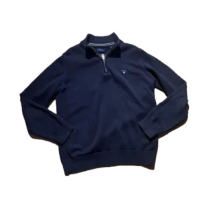 Gant Halv Zip  - Säljer denna gant halv zip då den är inte min stil. Aldrig använt typ. Nypris: 1500 kr. 