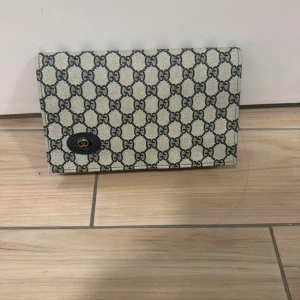 Liten clutch - Bra skick