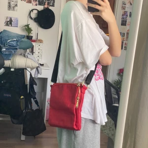 Röd Steve Madden väska - Nyskick! 