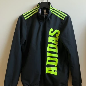 Adidas Kofta - Snygg och sportig adidas kofta 