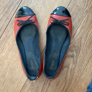 Ballerinaskor - Säljer dessa söta ballerinaskor i stl 38 ❤️