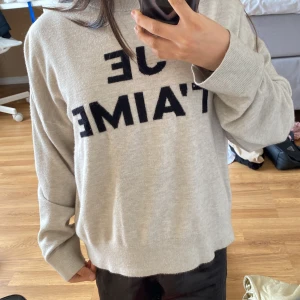 Knitted sweater - Good condition,knitted