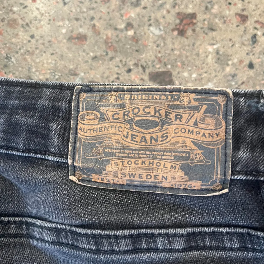 Supersköna jeans från crocker W27L31, köpta på vinted och aldrig använda av mig💞gott skick. Jeans & Byxor.