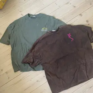 Två oversized t shirts från asos i den första bilden och en från uniqlo i den andra bilden. De från asos har logos på sig. Det finns en grön och en mörk brun från asos. Det finns en brun från uniqlo STRLK S.  Normal pris ca 350kr Jag säljer för 150kr