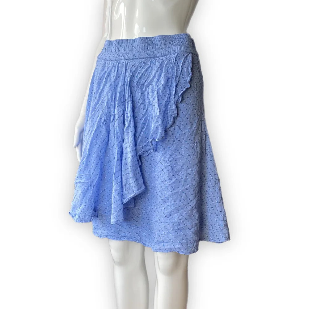 Högmidjad kjol från Ganni, storlek med mått läggs in senare . Kjolar.
