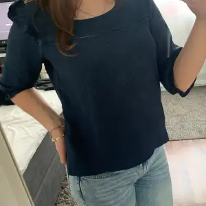Jättefin tröja (köpt i Mexico) i mörkblå 🥰 Pris kan diskuteras 🫶🏻