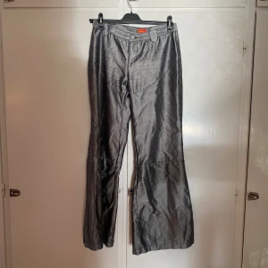 Baggy Fishbone jeans - Fett snygga  Skriv om ni har frågor, vill ha fler bilder eller har prisförslag :)