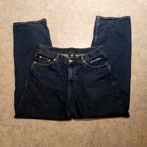 Sweet skateboard jeans - Säljer för att de inte kommer till använding längre