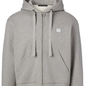 Acne zip hoodie  - Säljer denna acne zip hoodie.  Sällan använd och är i fint skick inga skador.  Storlek M men sitter mer som S. 