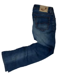Jacob cohén jeans  - Kom privat för frågor dom är slim fit och inga defekter 