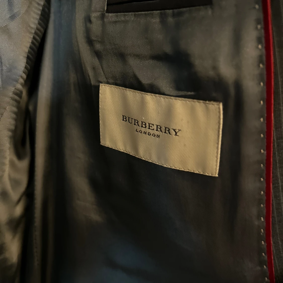 Burberry kostym