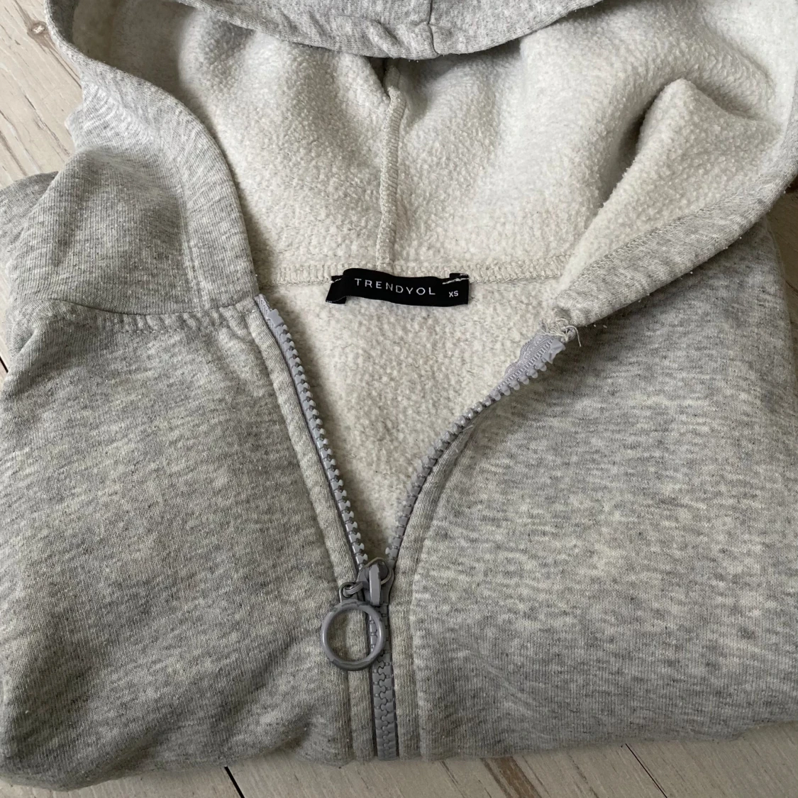 Kroppad hoodie 