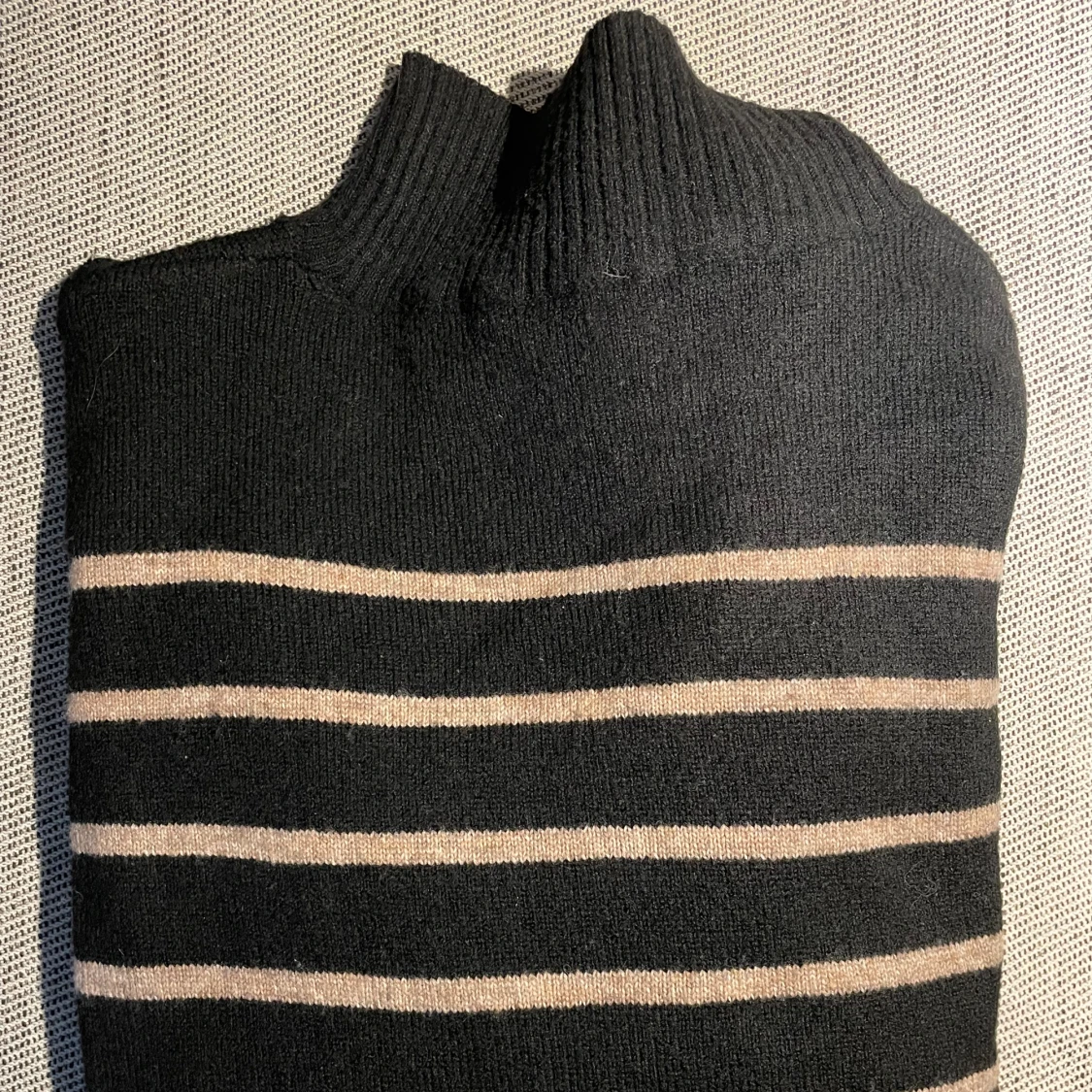 Randig stickad tröja  - 90