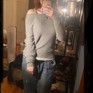 Lite genomskinlig stickad tröja  - Super fin kofta som är i bra skick❤️❤️💖