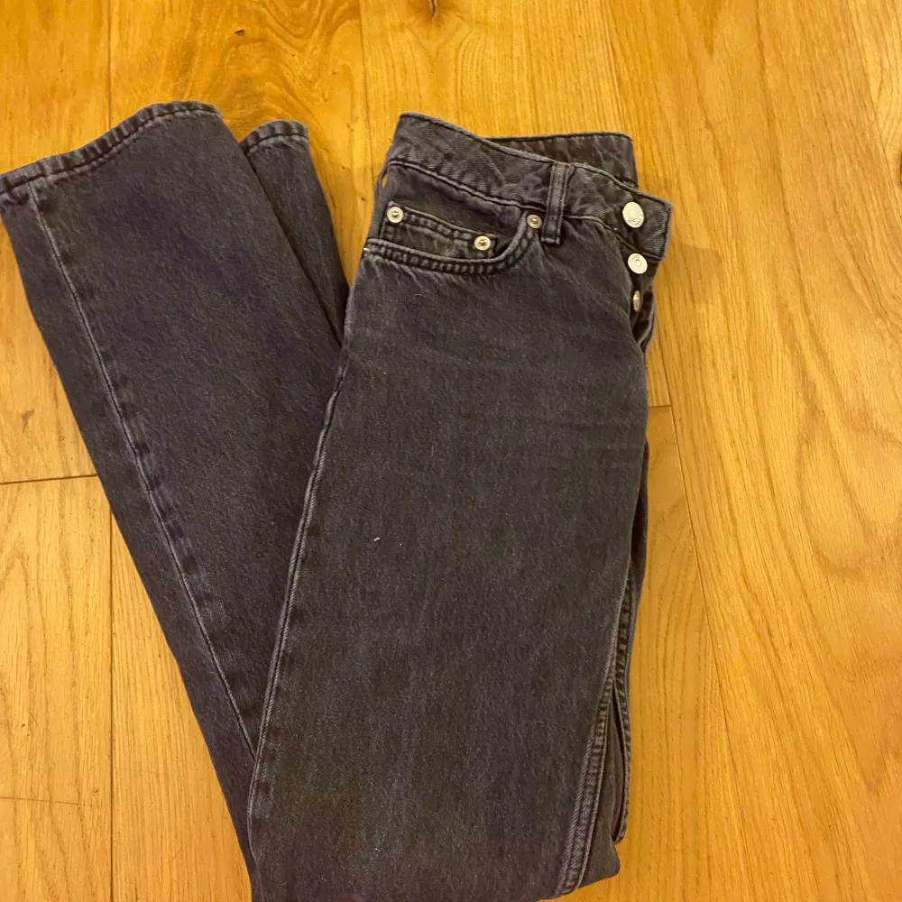 Svarta icon jeans från lager🙃. Jeans & Byxor.
