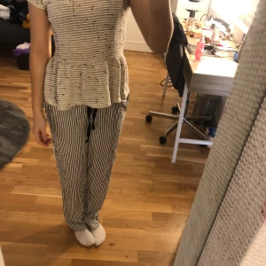 Underbar tröja  - Super snygg och populär tröja🤍skriv för frågor/bilder 