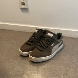 Sneakers - Skor från puma, använt skick🩷 storlek 37-38 Ganska lika campus🙌🏼