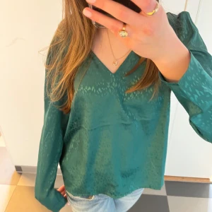 Grön blus - Grön blus från Vero Moda💚