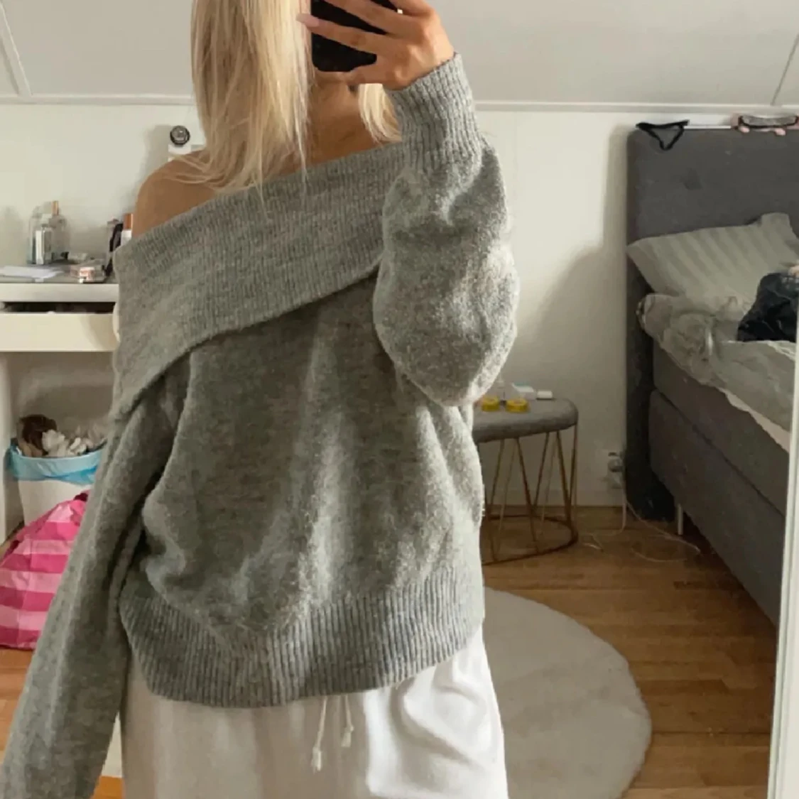 Off-shoulders tjocktröja 