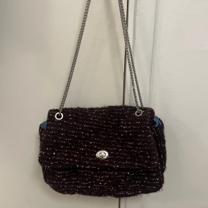 Beck Södergaard  väska  - Säljer nu denna fina väskan från Beck Söder södergaard som tyvärr aldrig kommit till användning och är därav i fint skick 💓 perfekt storlek och rymmer allt man behöver 