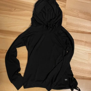 Tröja super natural, merino, strl s  - Tröja i merinoull från super natural. Säljes i begagnat skick. Noppor finns