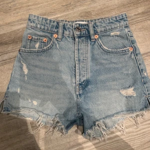 Zara shorts - Superfina shorts i jättebra skick!💞💞