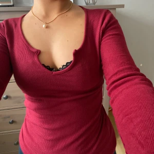 Röd topp - Storlek s