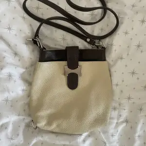 Handväska, beige och brun