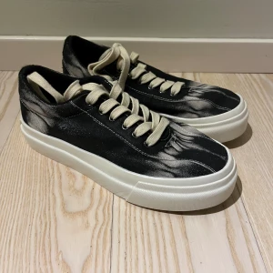 Sommar skor stepney workers club - Inte mycket använda orginal pris: runt 1000