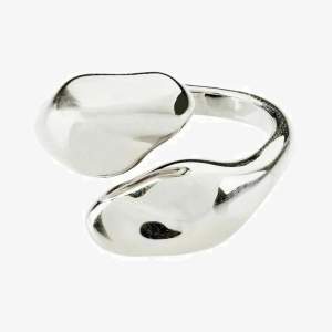 Jättefin pilgrim ring i silver som är i mycket bra skick💞Original pris 379kr