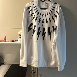 Neil barret sweatshirt - Väldigt bra skick