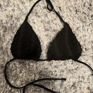 Säljer denna super snygga bikini, använd 1 gång!!💓