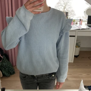 Super fin tröja ifrån Mango❤️ - Skit snygg tröja ifrån mango i storlek 152cm. Säljer då den är lite stor och inte kommer till andvänding! Super fint skick och kostar endast 80kr+ frakt