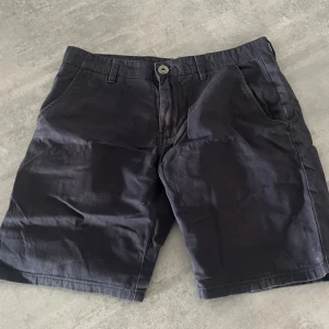 Lager 157 shorts - Säljer dessa snygga Lager 157 shorts i storlek S. Dom är i bra skick!