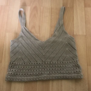 Sommar linne gina tricot - Den passar väldigt bra till sommaren om man ska bada och ha kul! Jag har aldrig användt den🌞💋