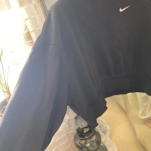 Nike kort modell tröja  - Bra skick kort oversize Nike tröja 