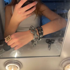 Hjärt kedje armband - Köparen står för frakten, säljer för 150 (nypris 499)