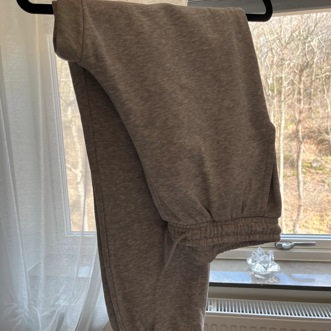 Weekday gråa mjukis