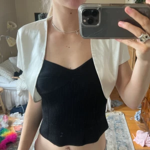 Satin kofta  - Kort satin kofta, bolero🖤Storlek XS/S