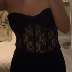 Korsett - Korsett ifrån Nakd i spets, super snygg! Massar perfekt om man är S/M 