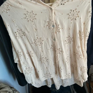 Söt blus - Från zara storlek M-L 