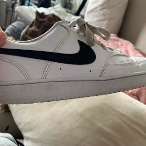 Nike court vison -  Storlek 42  bra Skick