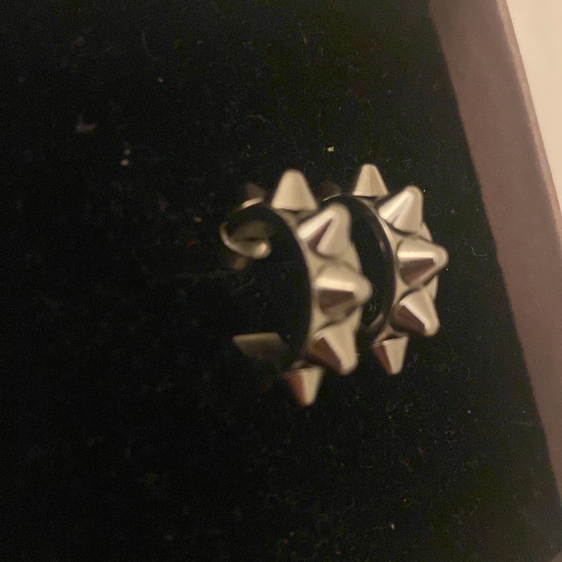 Edbladörhängen nitar - 90