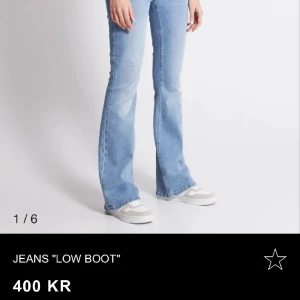 Low waist jeans  - Säljer dessa jeans ifrån Lager i storlek Xs regular. Aldrig använda. Bara testade. Köpta för 400