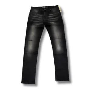 Tre olika jeans modeller, hand tillverkakade jeans med högsta kvalitet!   Helt nya   Storlekar: alla är L32 (välj W) W29 W30 W32 W33 W34 W36